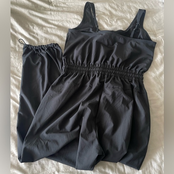 Abercrombie traveler jumpsuit - Picture 3 of 6